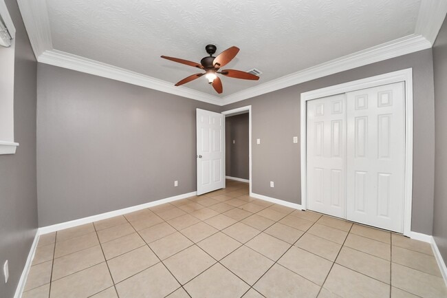 Building Photo - 4402 Ludwig Ln