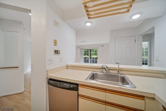 Building Photo - 1449 Teresa Dr