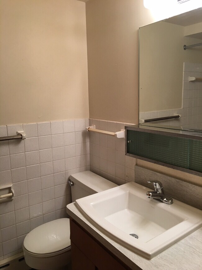Building Photo - 3110 Xylon Ave S