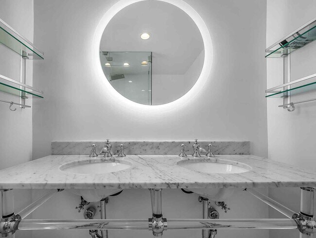 Building Photo - 29 Yawl St