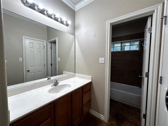 Building Photo - 408 Nelray Blvd