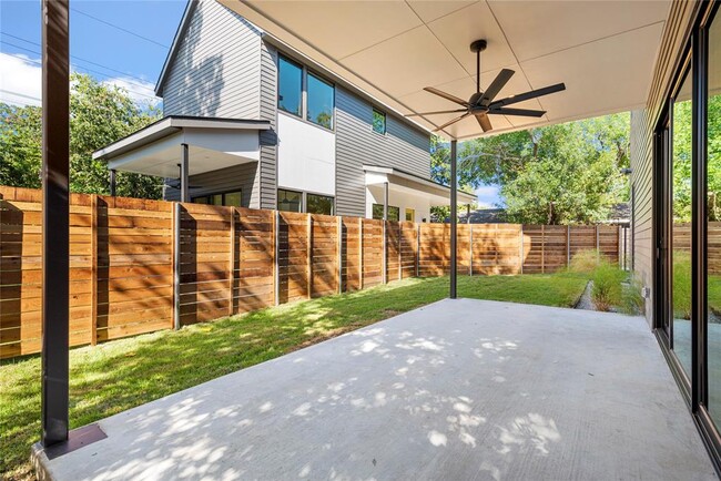 Building Photo - 2109 Wordsworth Dr