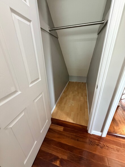 Building Photo - 209 Tibbetts Rd