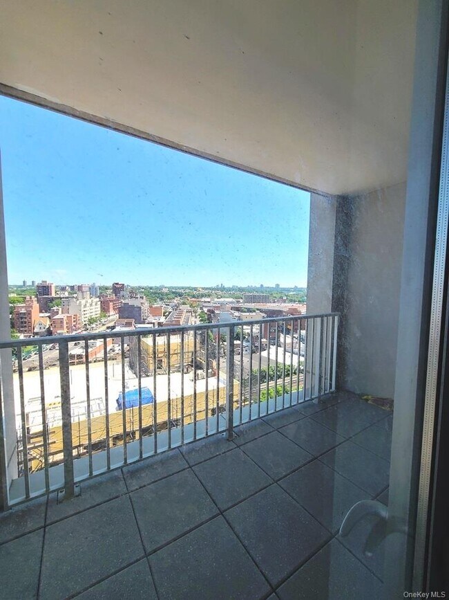 Building Photo - 40-22 College Point Blvd