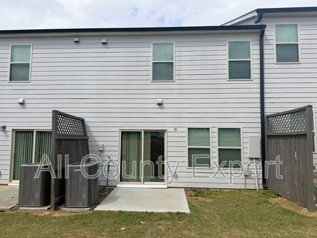 Building Photo - 5190 Glade Park Dr