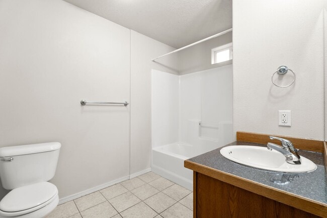 Building Photo - 1 Bed/1 Bath in 55+ Independent Living Community