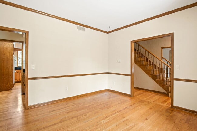 Building Photo - 41W230 Sylvan Dr