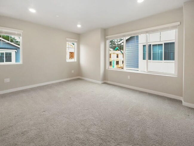 Building Photo - Newly Built 4-Bedroom Townhome with Modern...