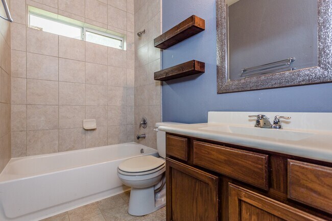 Building Photo - 5506 Stonefield Ct