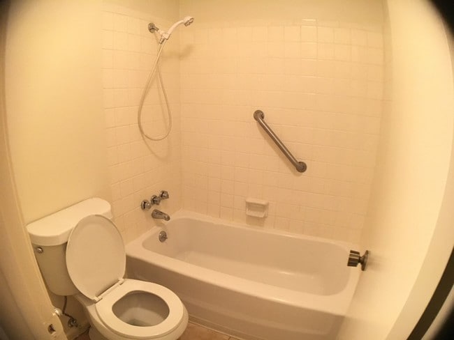 Building Photo - 1905 West Ln