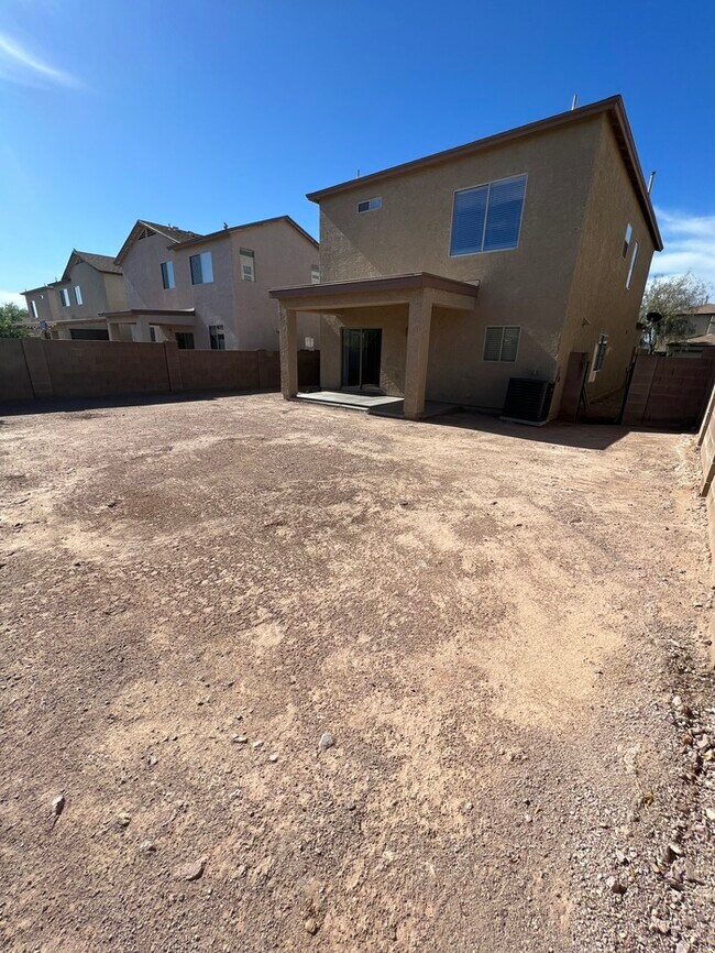 Building Photo - HOUSE FOR RENT