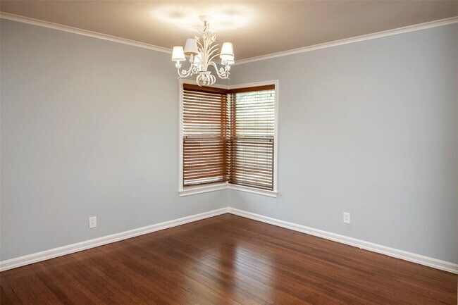 Building Photo - 3605 Park Ridge Blvd