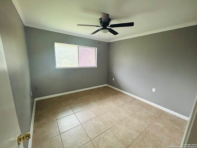 Building Photo - 8411 Collingwood-