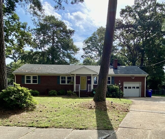Primary Photo - Beautiful Elizabeth River Home