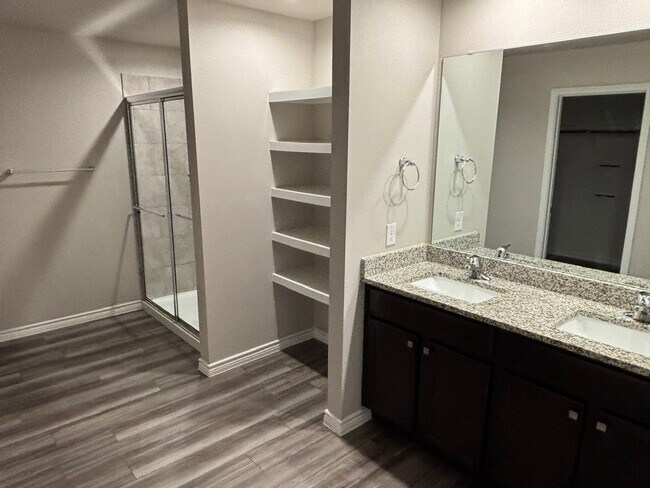 Building Photo - 7326 Tristan Dr