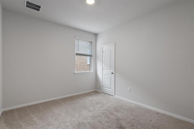 Building Photo - 109 Charles Trl