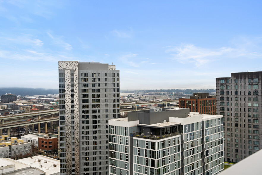 Building Photo - 1075 NW Northrup St