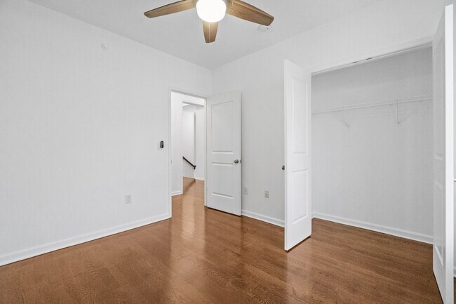 Building Photo - 205 Roosevelt Dr