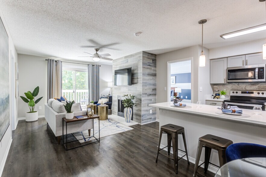 Victor Verdae 1600 Azalea Hill Dr Greenville SC 29607 Apartment Finder