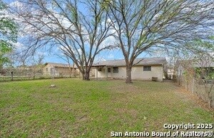 Building Photo - 205 Royal Dr
