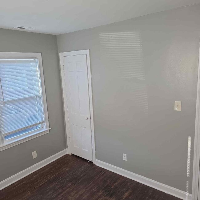 Building Photo - 1021 W Indian Trail