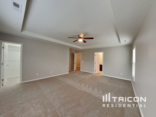 Building Photo - 123 Charndon Way