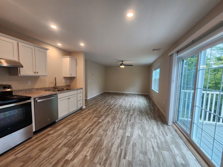 Building Photo - 50 Nicholas Ln