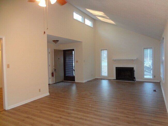 Building Photo - Peaceful Carrboro Living with Private Deck & Wooded Views