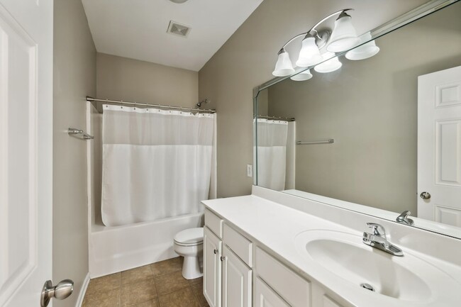 Building Photo - 524 Pennystone Dr