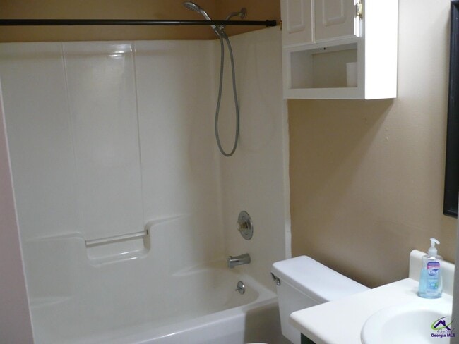 Building Photo - 213 Loxley Dr