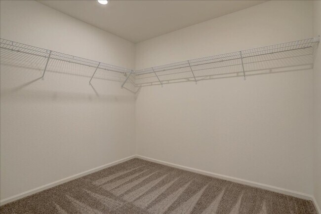 Building Photo - Available for move-in on 05/15/26- 3bed/2.5bath in Aurora!