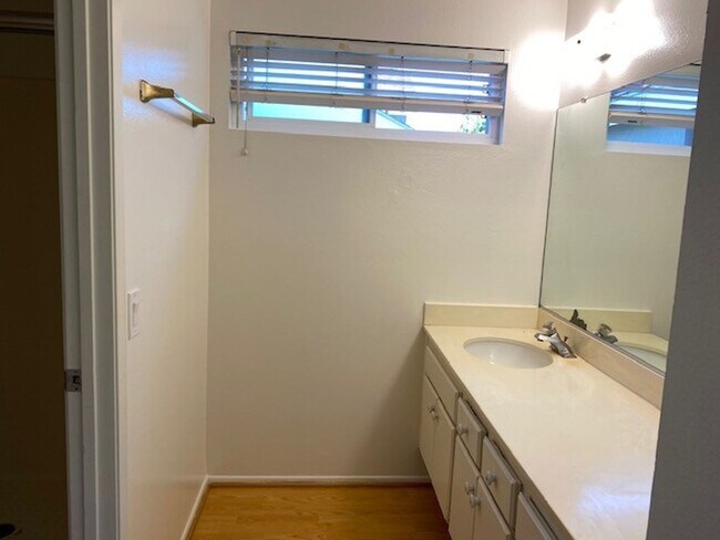 Building Photo - **Coming Soon** Modern Irvine Townhome in ...