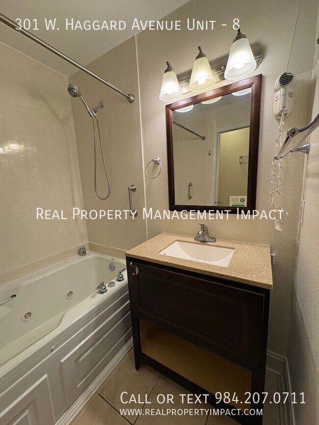 Building Photo - 301 W Haggard Ave