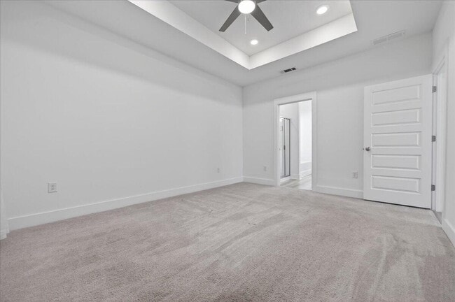 Building Photo - 210 Lyla Ln