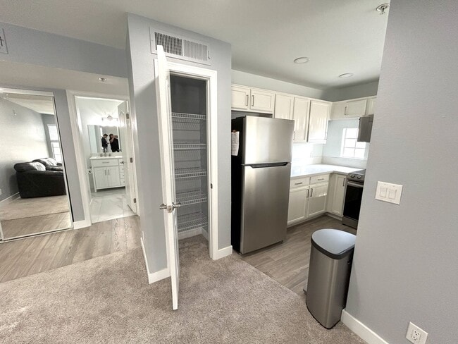 Building Photo - Charming 2-bedroom, 2-bath condominium ready to be called home!