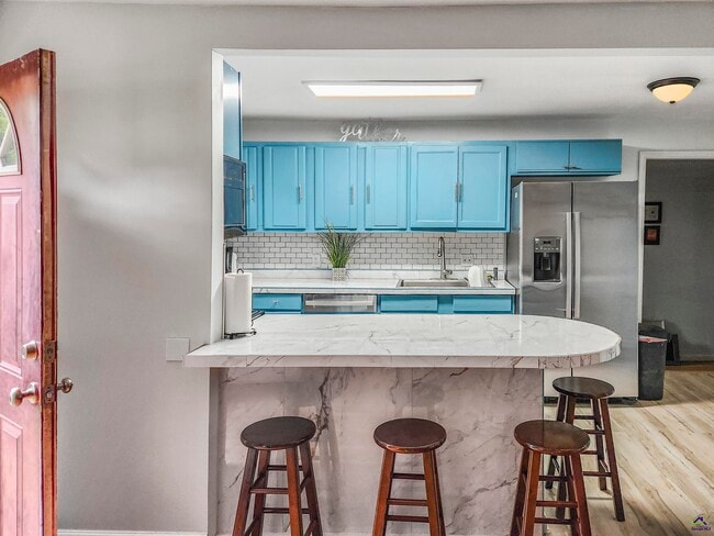 Building Photo - 106 Kingsbury Cir