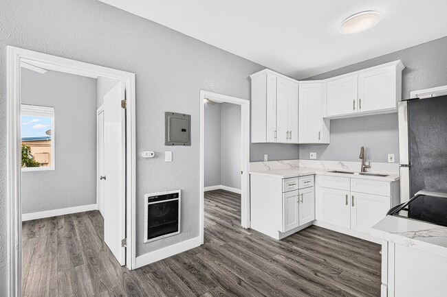 Interior Photo - 2212 Myrtle Avenue