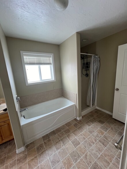 primary bathroom - 4118 E 82 N