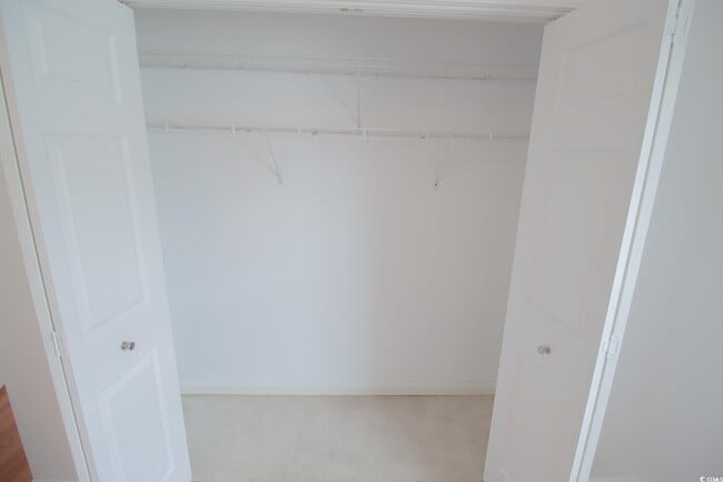 Building Photo - 9490 Leeds Cir