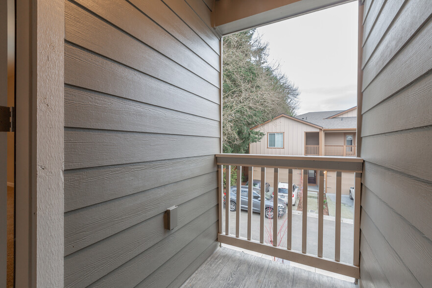 Building Photo - 2016 NE 101st Cir