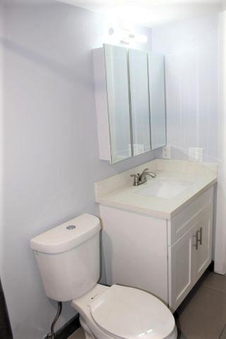 Building Photo - 9840 Pineapple Tree Dr