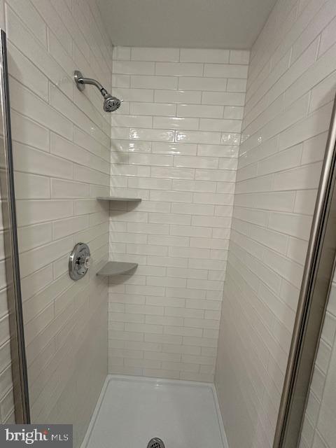 Building Photo - 1001 Roundhouse Ct