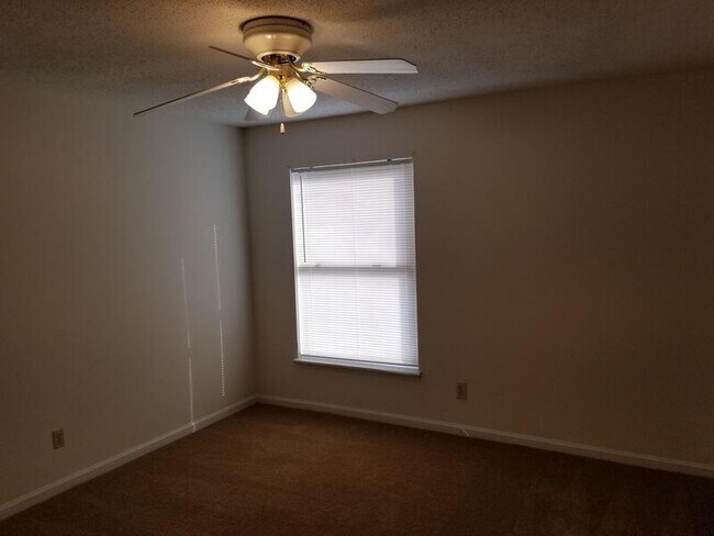 Building Photo - 6399 Baker Ct