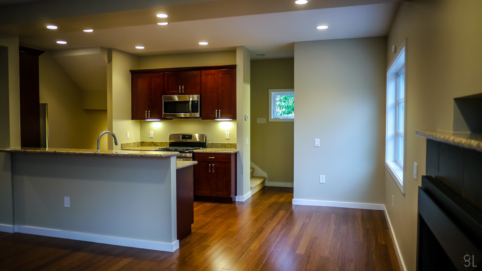 Building Photo - 2215 E John St