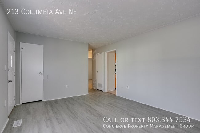 Building Photo - 213 Columbia Ave NE