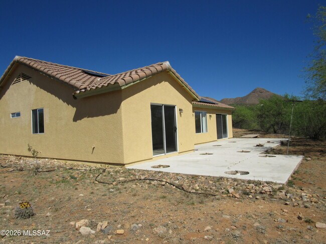 Building Photo - 221 Cam Mirador