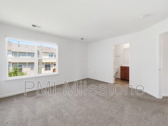 Building Photo - 47 Hokes Run