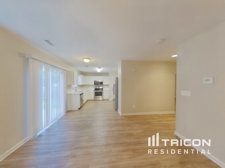 Building Photo - 1467 Eschol Ln NW