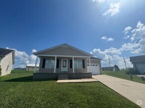 Building Photo - Newly Renovated 3BR 2BA home close to GM, ...