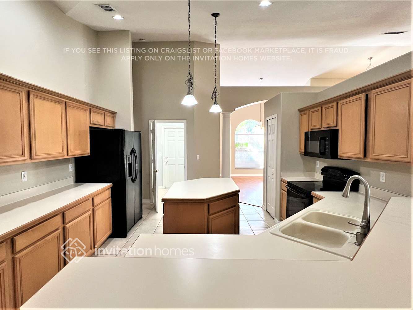 Building Photo - 14809 Pine Cone Trail